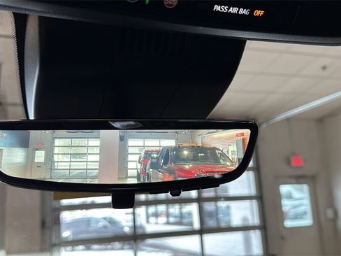 Used 2025 GMC Sierra 1500 AT4 w/ AT4 Premium Package image 37