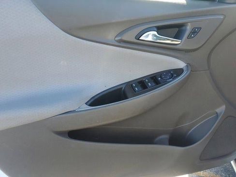 Used 2022 Chevrolet Malibu LT image 16