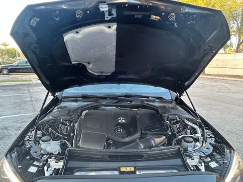 Used 2025 Mercedes-Benz C 300 Sedan image 29