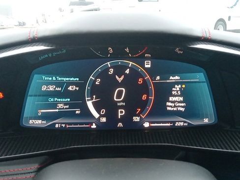 Used 2021 Chevrolet Corvette Stingray Premium Conv w/ Z51 Performance Package image 8