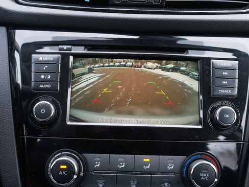 Certified 2022 Nissan Rogue Sport S image 27