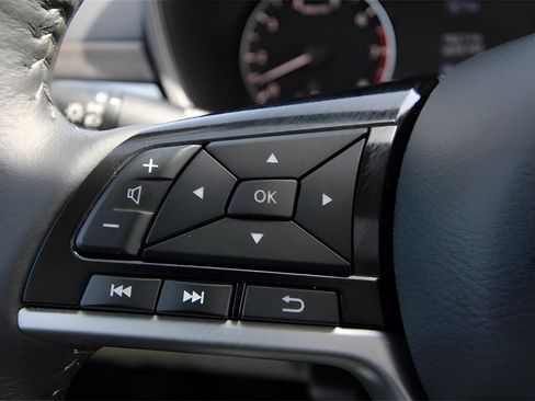 Used 2024 Nissan Altima 2.5 SL image 16