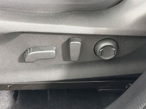 Used 2021 Subaru Forester Premium AWD/4WD image 38