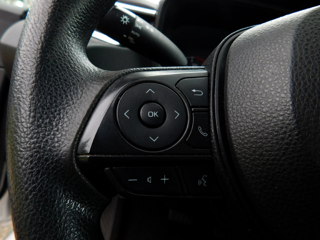 Used 2022 Toyota Corolla LE FWD image 19