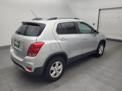 Used 2017 Chevrolet Trax LT FWD image 9