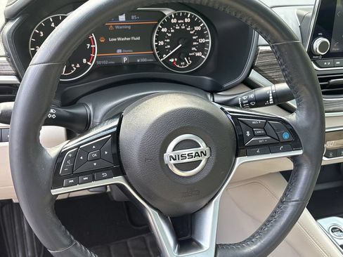 Used 2019 Nissan Altima 2.5 SL FWD image 14
