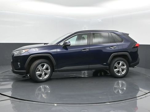 Used 2021 Toyota RAV4 Limited image 4