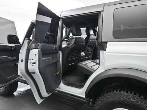 Used 2024 Ford Bronco Badlands w/ Sasquatch Package image 18