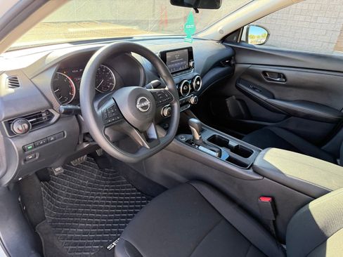 Used 2025 Nissan Sentra S image 14