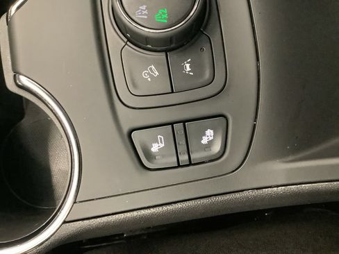 Used 2024 GMC Terrain SLE w/ Driver Convenience Package AWD/4WD image 11