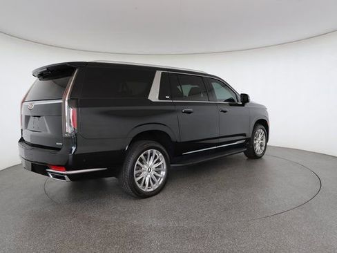 Used 2022 Cadillac Escalade ESV Premium Luxury image 18