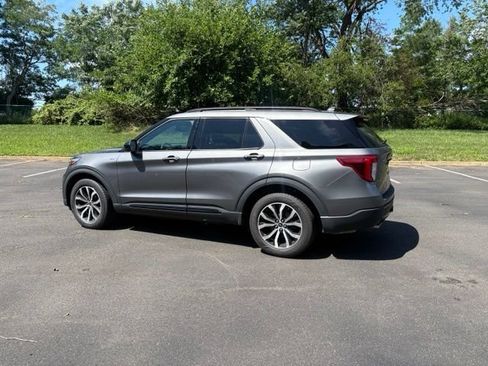 Certified 2023 Ford Explorer ST-Line w/ Class IV Trailer Tow Package AWD/4WD image 3
