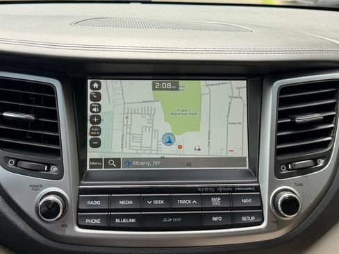 Used 2017 Hyundai Tucson SE Plus AWD/4WD image 19