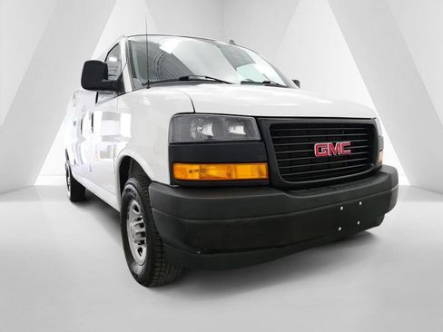 Used 2022 GMC Savana 2500 Extended RWD image 38