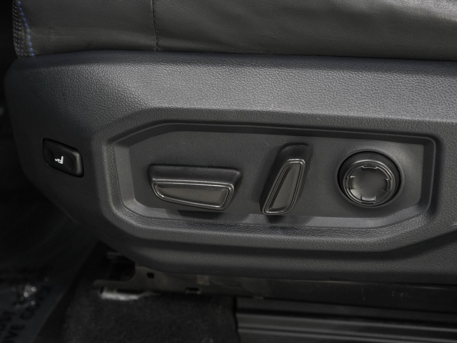 Used 2022 Toyota Tundra Platinum AWD/4WD image 24