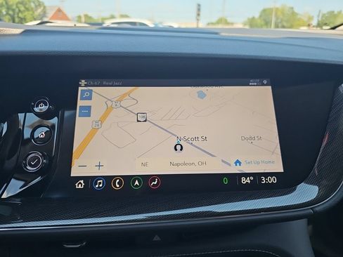 Used 2021 Buick Envision Essence w/ Technology Package I FWD image 21