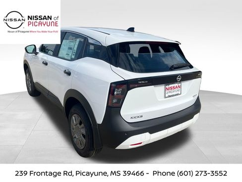 New 2026 Nissan Kicks S image 3