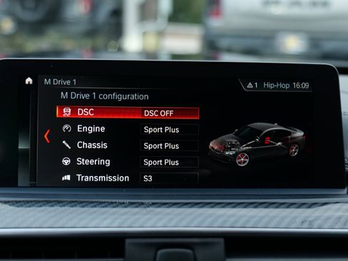 Used 2020 BMW M4 Coupe w/ Competition Package image 31