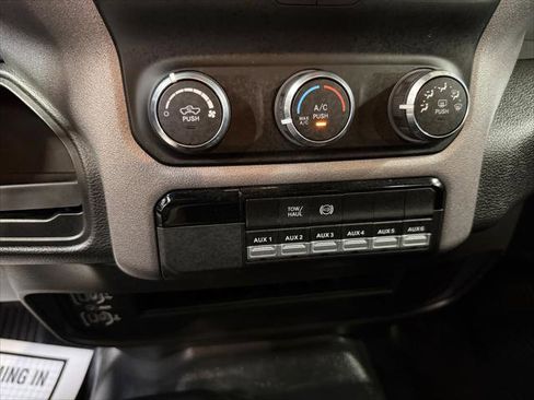 Certified 2025 RAM 2500 Big Horn AWD/4WD image 46