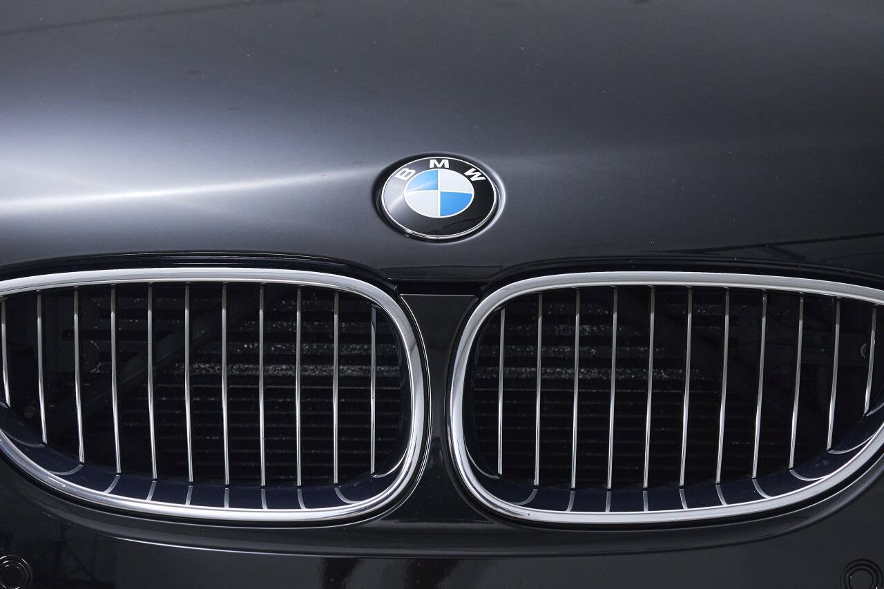 Used 2008 BMW M5 RWD image 42