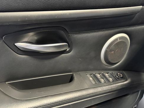 Used 2011 BMW M3 Convertible image 17