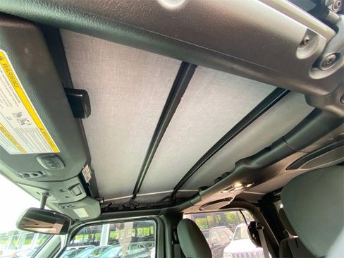 Used 2021 Jeep Wrangler Willys image 16