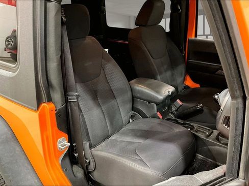 Used 2013 Jeep Wrangler Sport AWD/4WD image 8