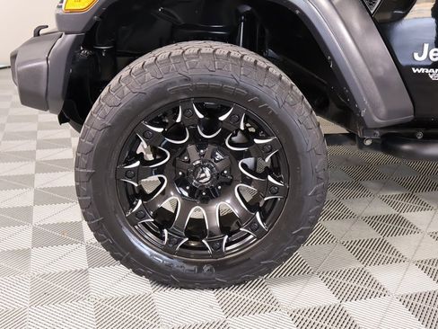 Used 2018 Jeep Wrangler Unlimited Sport image 16