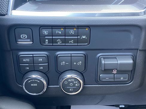 New 2026 Chevrolet Tahoe RST image 12