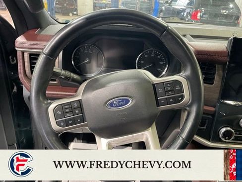 Used 2023 Ford Expedition Limited AWD/4WD image 22