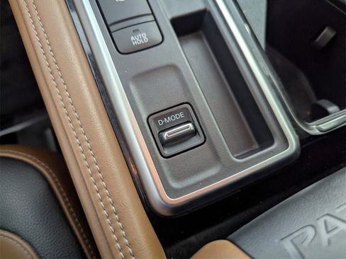 Used 2022 Nissan Pathfinder Platinum w/ Cargo Package image 29