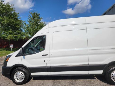 Used 2023 Ford Transit 250 148 High Roof AWD w/ Load Area Protection Package image 10