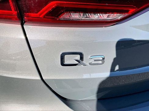 Certified 2025 Audi Q3 2.0T Premium w/ Convenience Package image 24