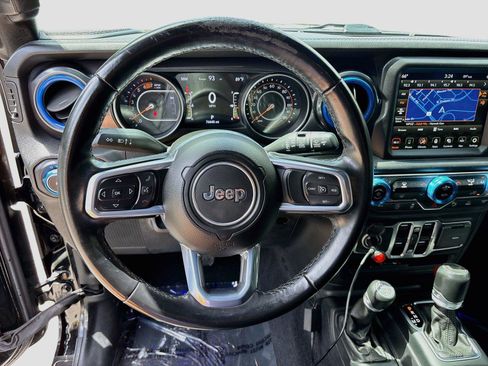 Used 2021 Jeep Wrangler Unlimited Sahara AWD/4WD image 11