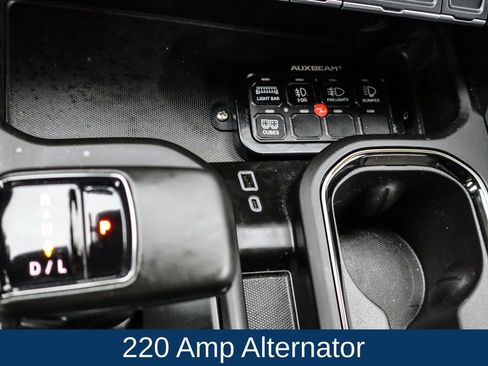 Used 2025 GMC Sierra 1500 AT4 w/ AT4 Premium Package image 33