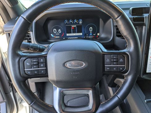 Used 2024 Ford Expedition Platinum image 33