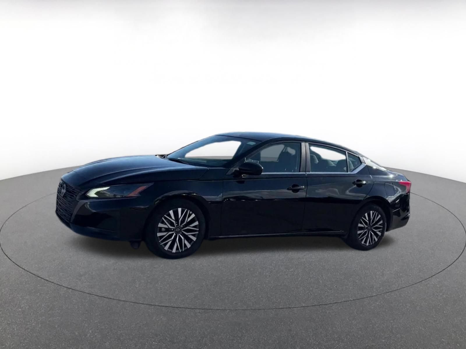 Used 2026 Nissan Altima 2.5 SV FWD image 7