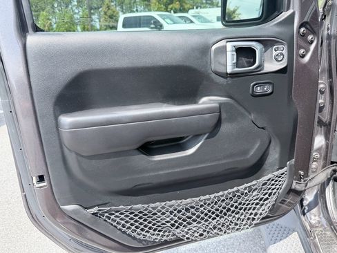 Used 2021 Jeep Wrangler Unlimited Sport AWD/4WD image 29