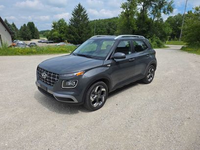 Used 2025 Hyundai Venue SEL