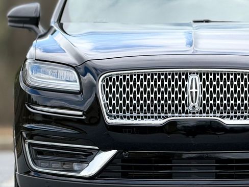 Used 2019 Lincoln Nautilus Reserve image 13