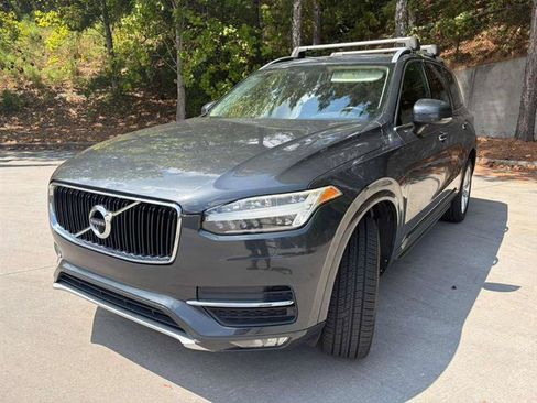 Used 2017 Volvo XC90 T6 Momentum w/ Vision Package AWD/4WD image 3