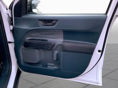 Used 2025 Ford Maverick XL FWD image 22