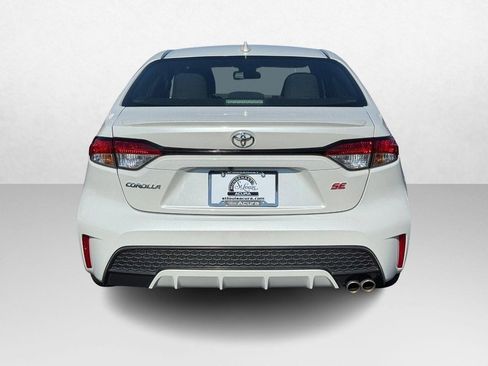 Used 2022 Toyota Corolla SE image 5