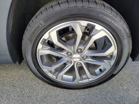 Used 2019 GMC Terrain SLT w/ Preferred Package image 3