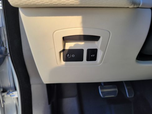 Used 2023 Land Rover Range Rover Velar R-Dynamic S AWD/4WD image 24