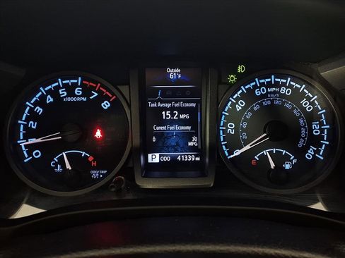 Used 2023 Toyota Tacoma TRD Off-Road image 18