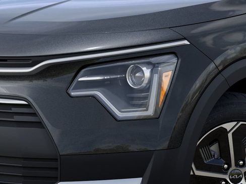 New 2026 Kia Niro EX FWD image 10