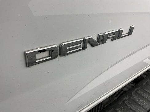 Used 2018 GMC Canyon Denali image 23
