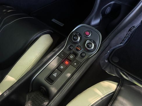 Used 2017 McLaren 570S Coupe image 37