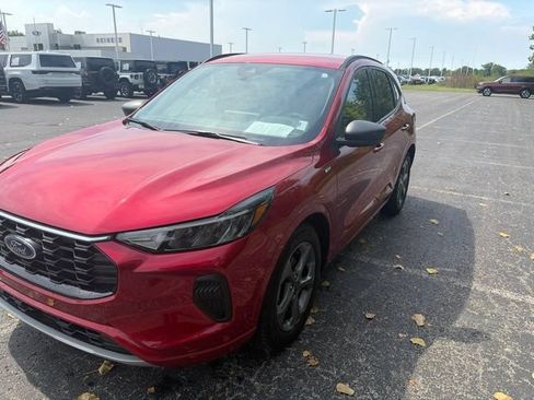 Used 2023 Ford Escape ST-Line w/ Tech Pack #1 FWD image 5